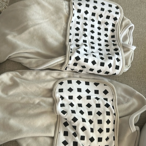 Nanit 3-6 month swaddle with breathing band 2 grey - Picture 1 of 2